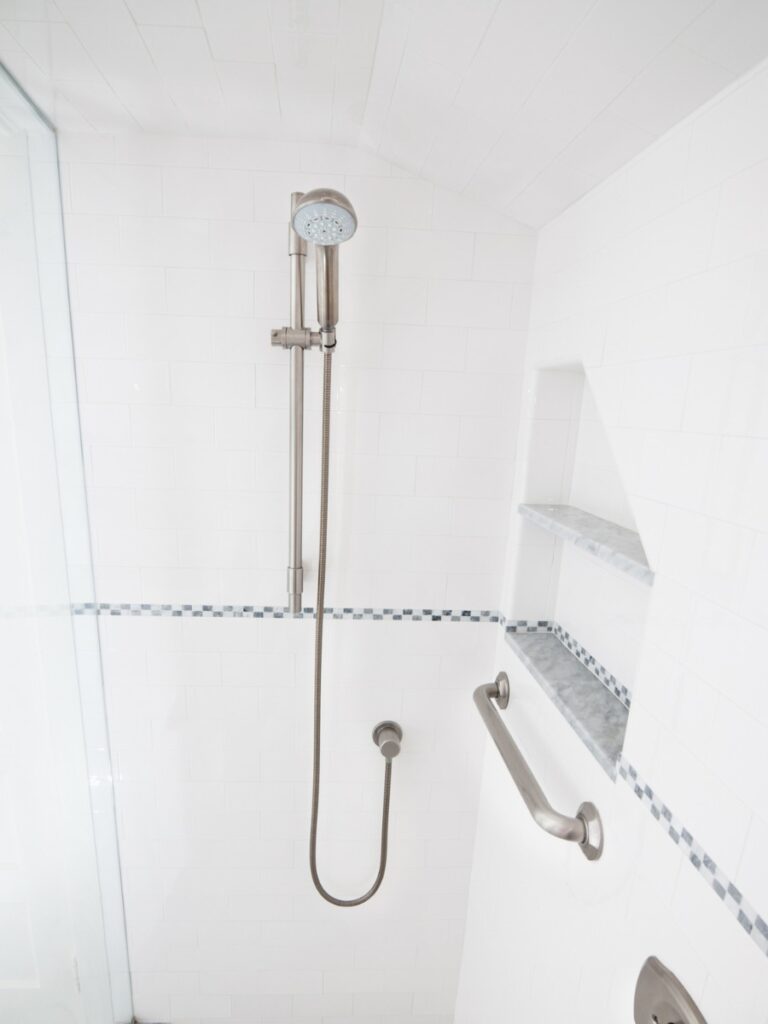 Walk-in-Showers-Robertsdale-AL-Walk-in-Baths-Robertsdale-AL-Shower-installation-Robertsdale-AL-7